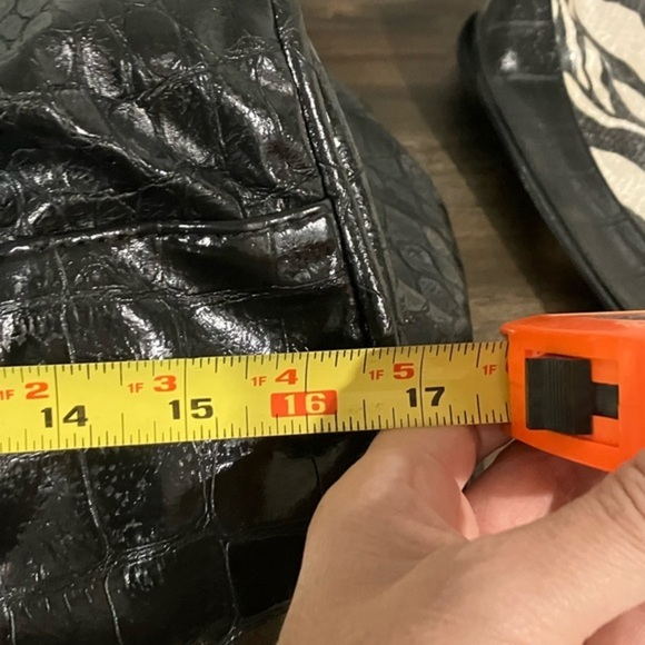 Women’s satchel with pull out bag. - Picture 6 of 6